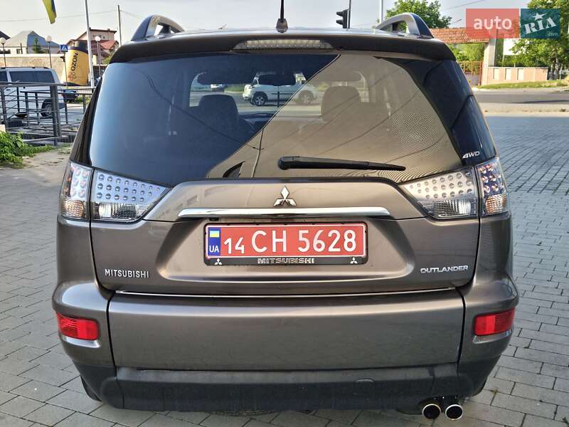 Внедорожник / Кроссовер Mitsubishi Outlander 2012 в Ивано-Франковске