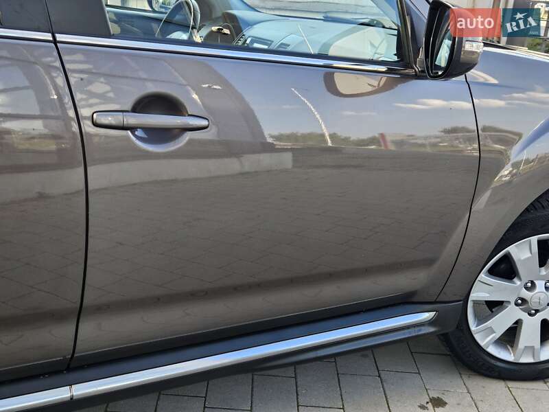 Внедорожник / Кроссовер Mitsubishi Outlander 2012 в Ивано-Франковске