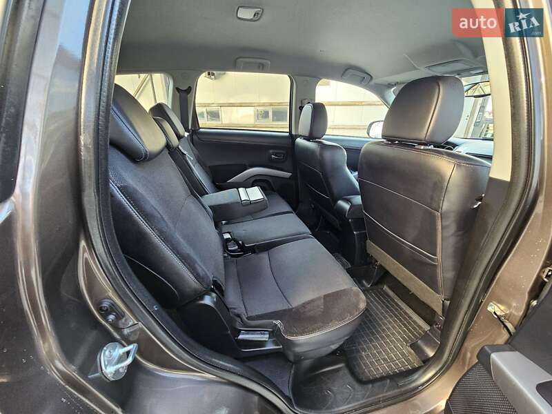 Внедорожник / Кроссовер Mitsubishi Outlander 2012 в Ивано-Франковске