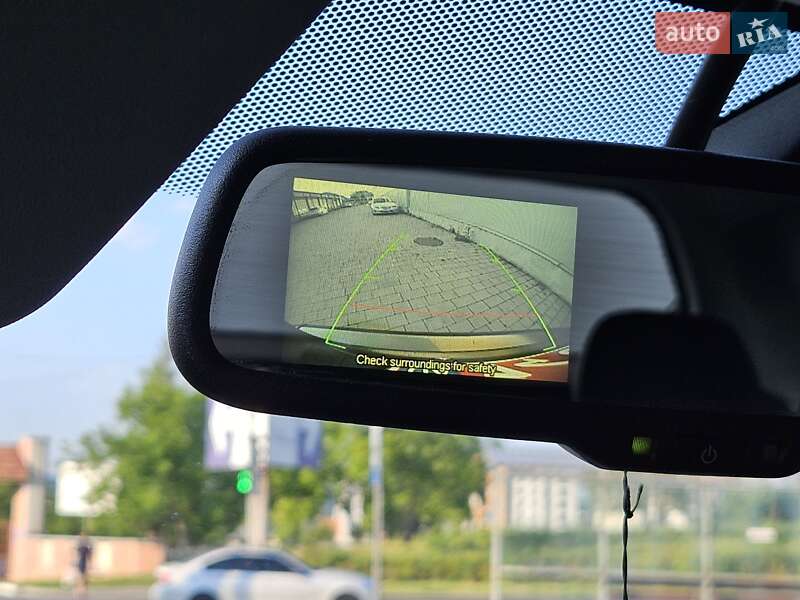 Внедорожник / Кроссовер Mitsubishi Outlander 2012 в Ивано-Франковске