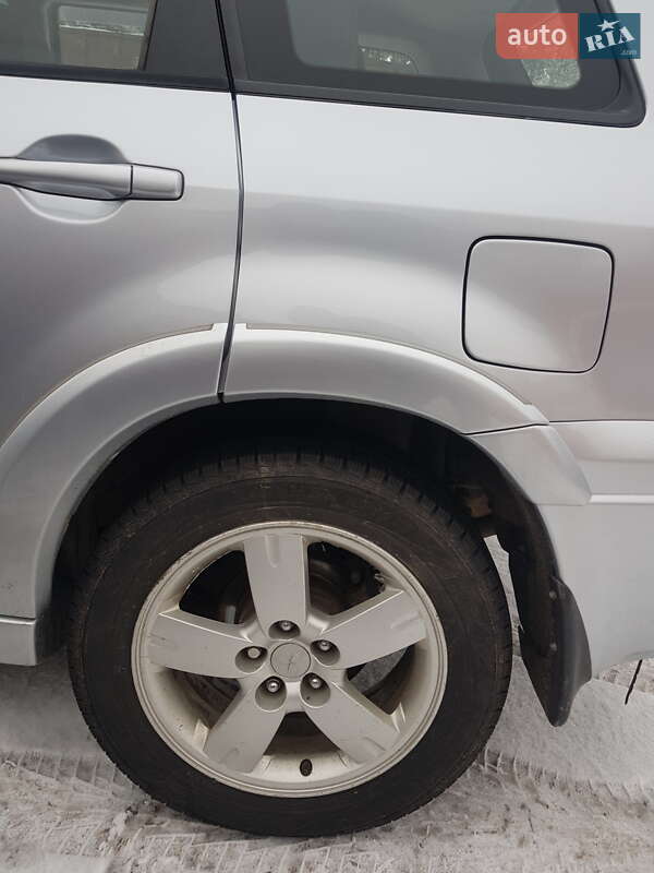 Позашляховик / Кросовер Mitsubishi Outlander 2008 в Маневичах