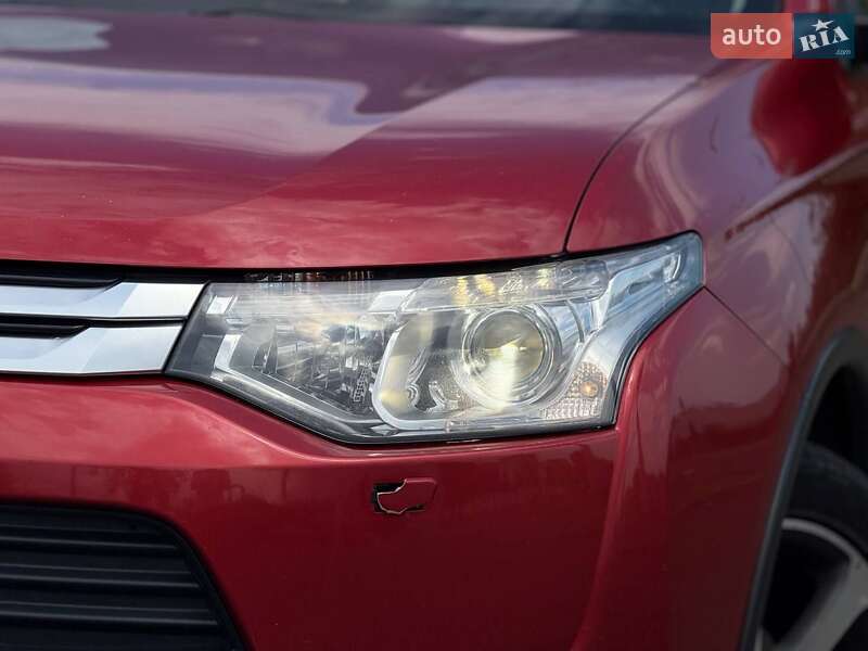 Внедорожник / Кроссовер Mitsubishi Outlander 2014 в Кривом Роге