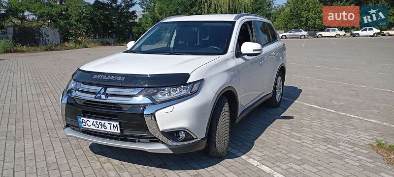 Mitsubishi Outlander 2014