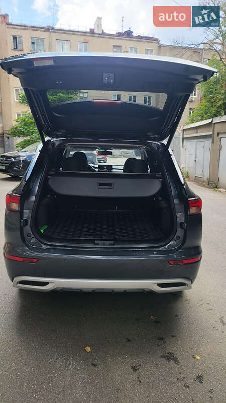 Внедорожник / Кроссовер Mitsubishi Outlander 2024 в Дергачах фото 3 Внедорожник / Кроссовер Mitsubishi Outlander 2024 в Дергачах