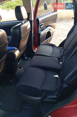Внедорожник / Кроссовер Mitsubishi Outlander 2013 в 