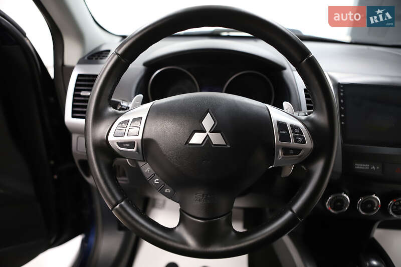 Позашляховик / Кросовер Mitsubishi Outlander 2012 в Дрогобичі