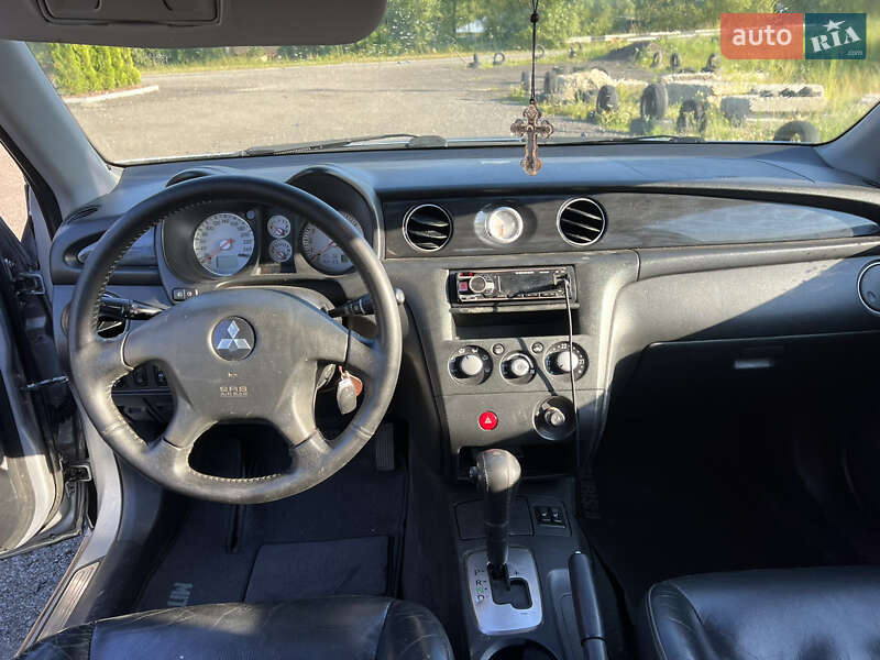 Внедорожник / Кроссовер Mitsubishi Outlander 2004 в Иванкове