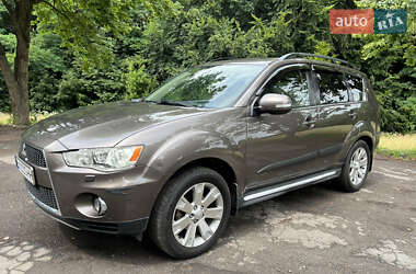 Внедорожник / Кроссовер Mitsubishi Outlander 2011 в Хмельницком