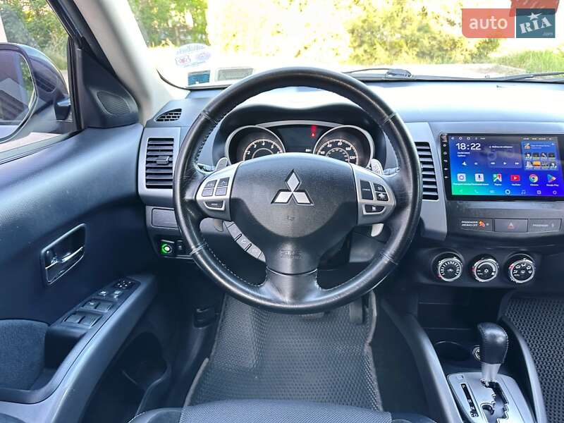 Внедорожник / Кроссовер Mitsubishi Outlander 2013 в Запорожье