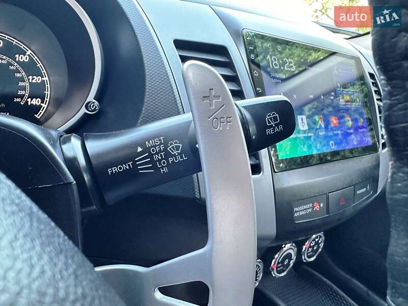 Внедорожник / Кроссовер Mitsubishi Outlander 2013 в Запорожье