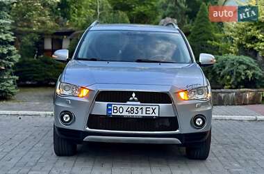 Внедорожник / Кроссовер Mitsubishi Outlander 2009 в 