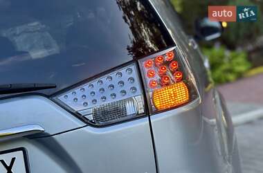 Внедорожник / Кроссовер Mitsubishi Outlander 2009 в 
