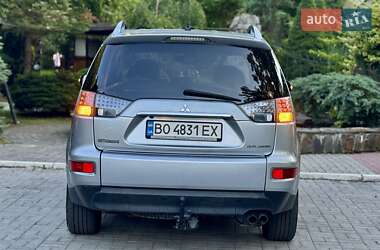 Внедорожник / Кроссовер Mitsubishi Outlander 2009 в 