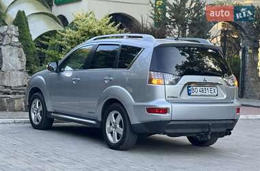 Внедорожник / Кроссовер Mitsubishi Outlander 2009 в 