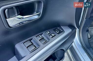 Внедорожник / Кроссовер Mitsubishi Outlander 2009 в 