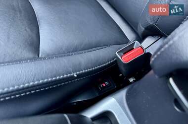 Внедорожник / Кроссовер Mitsubishi Outlander 2009 в 
