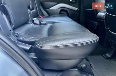 Внедорожник / Кроссовер Mitsubishi Outlander 2009 в 