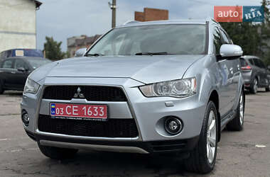 Внедорожник / Кроссовер Mitsubishi Outlander 2010 в Дубно