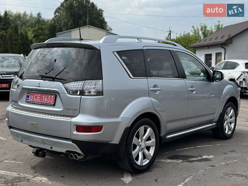 Внедорожник / Кроссовер Mitsubishi Outlander 2010 в Дубно