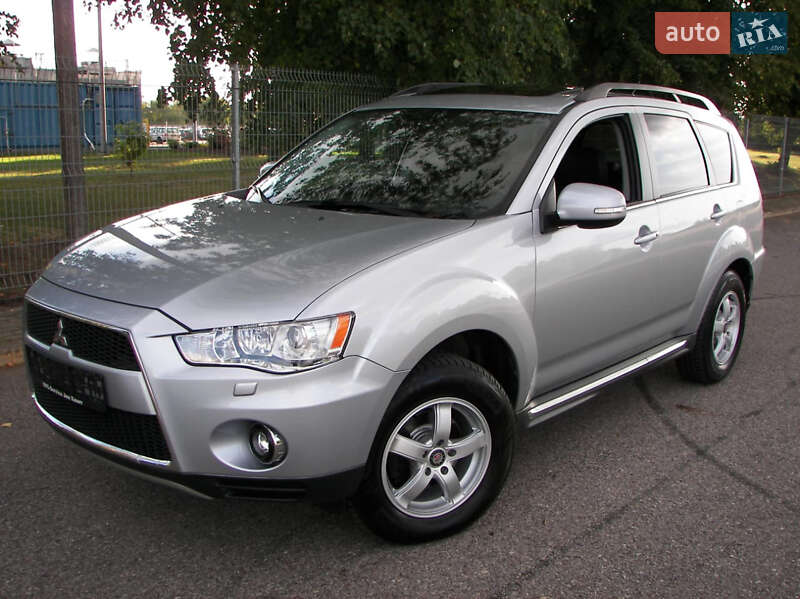 Mitsubishi Outlander 2011