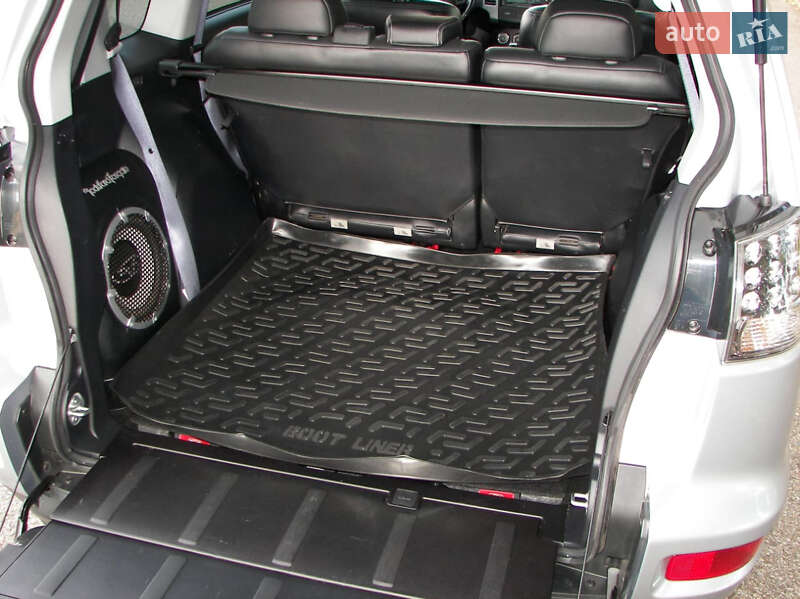 Позашляховик / Кросовер Mitsubishi Outlander 2011 в Турці