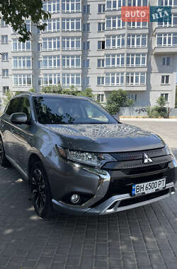 Позашляховик / Кросовер Mitsubishi Outlander 2018 в Одесі