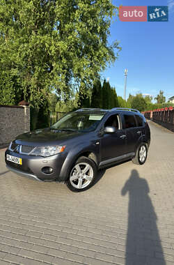 Внедорожник / Кроссовер Mitsubishi Outlander 2008 в Дубно