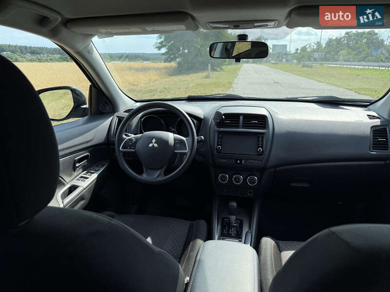 Внедорожник / Кроссовер Mitsubishi Outlander 2018 в Киеве