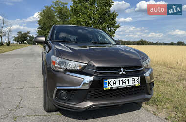Внедорожник / Кроссовер Mitsubishi Outlander 2018 в 