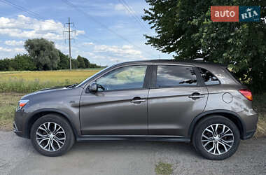 Внедорожник / Кроссовер Mitsubishi Outlander 2018 в 