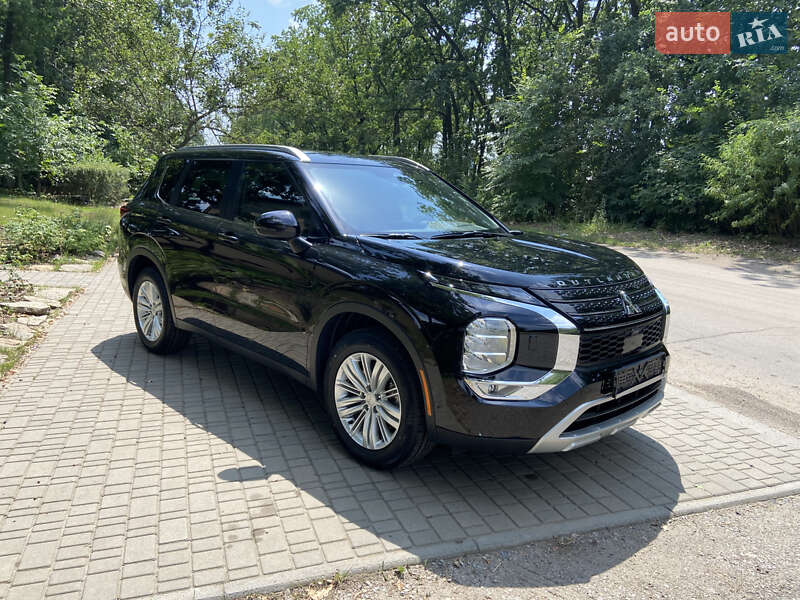 Mitsubishi Outlander 2022