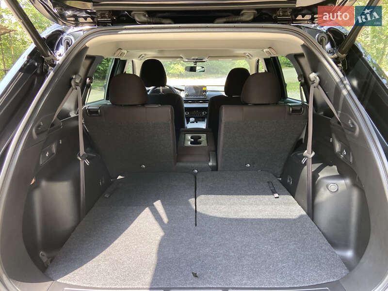 Позашляховик / Кросовер Mitsubishi Outlander 2022 в Умані