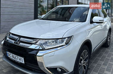 Внедорожник / Кроссовер Mitsubishi Outlander 2015 в Одессе