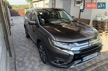 Позашляховик / Кросовер Mitsubishi Outlander 2019 в Запоріжжі