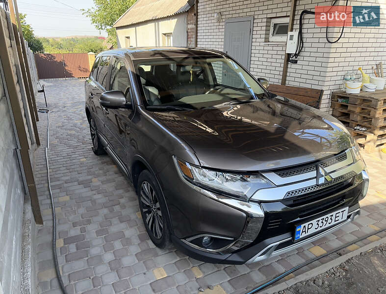 Mitsubishi Outlander 2019