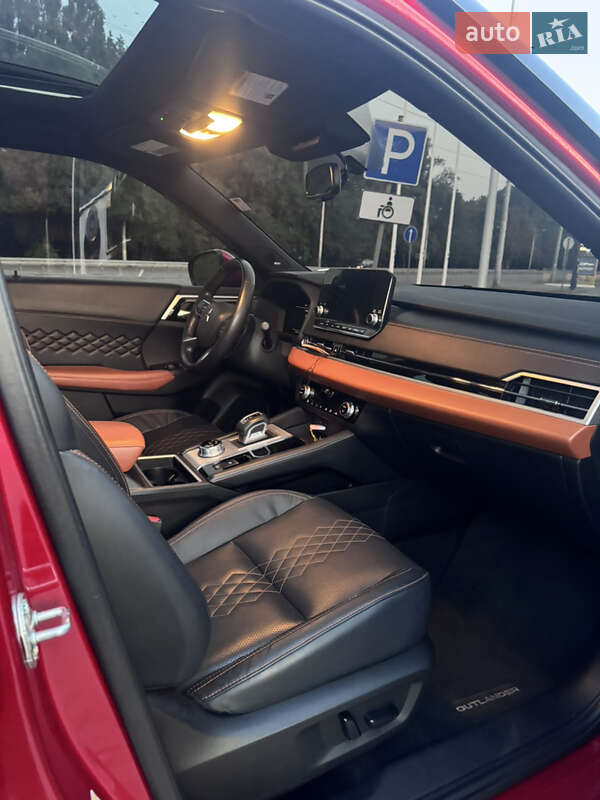 Позашляховик / Кросовер Mitsubishi Outlander 2022 в Івано-Франківську