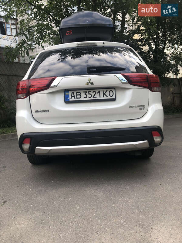 Внедорожник / Кроссовер Mitsubishi Outlander 2015 в Виннице