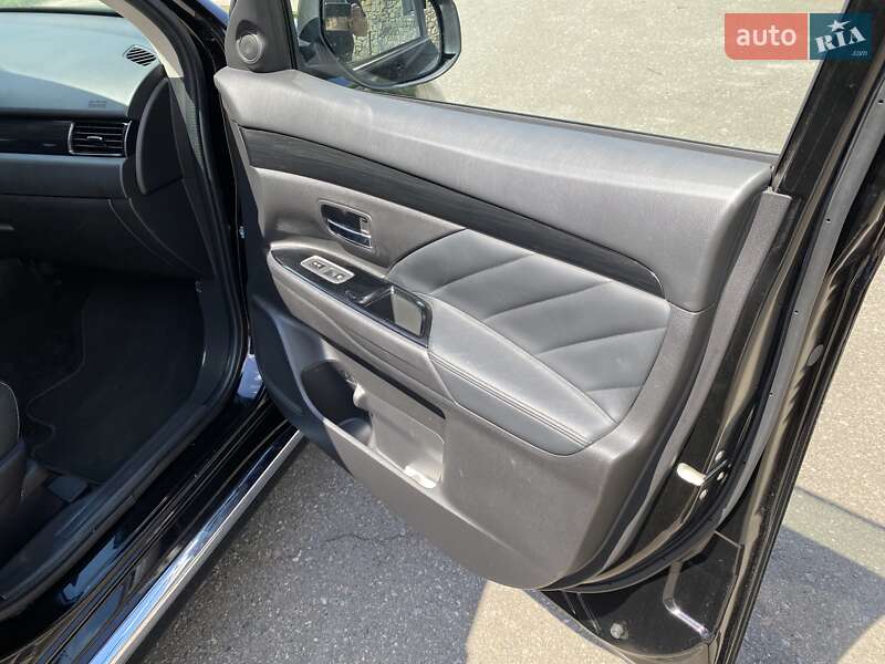 Позашляховик / Кросовер Mitsubishi Outlander 2018 в Білій Церкві