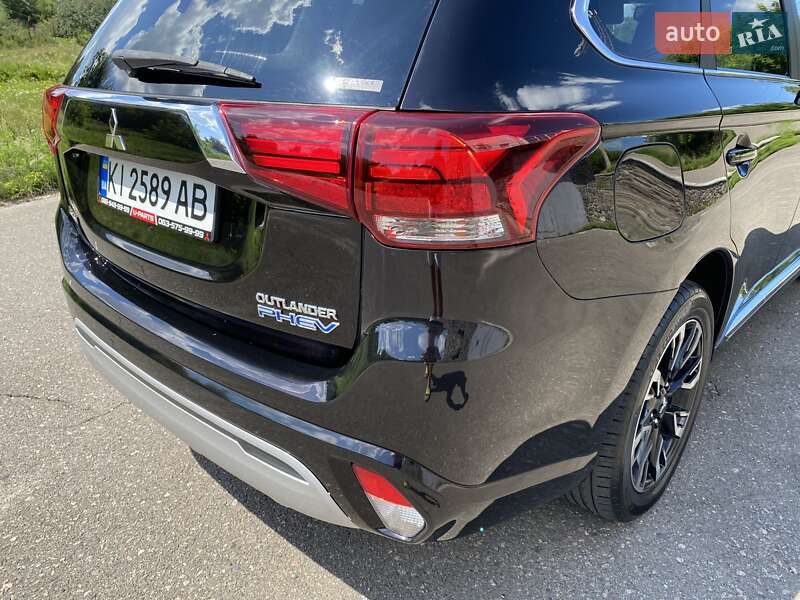 Позашляховик / Кросовер Mitsubishi Outlander 2018 в Білій Церкві