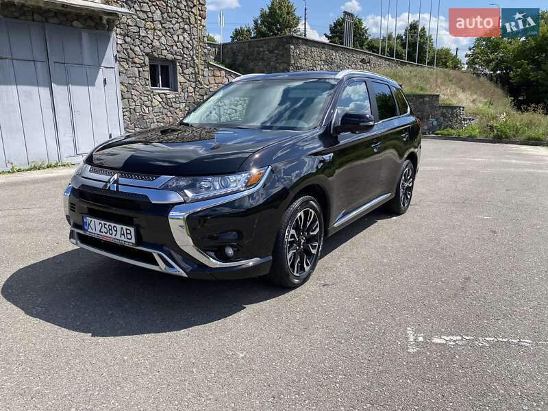 Позашляховик / Кросовер Mitsubishi Outlander 2018 в Білій Церкві