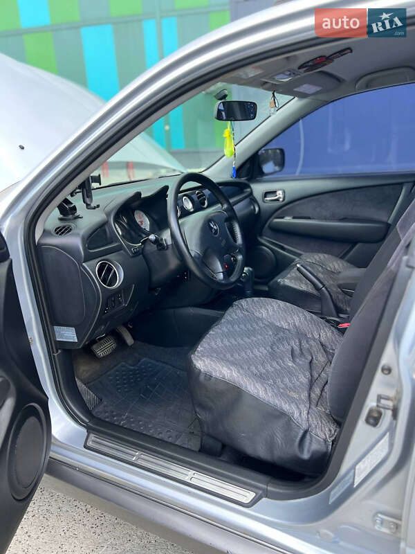 Позашляховик / Кросовер Mitsubishi Outlander 2003 в Дрогобичі фото Позашляховик / Кросовер Mitsubishi Outlander 2003 в Дрогобичі