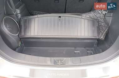 Позашляховик / Кросовер Mitsubishi Outlander 2014 в Чорткові