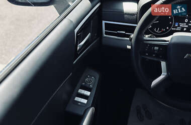 Внедорожник / Кроссовер Mitsubishi Outlander 2022 в 