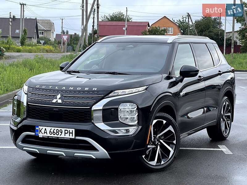 Mitsubishi Outlander 2023