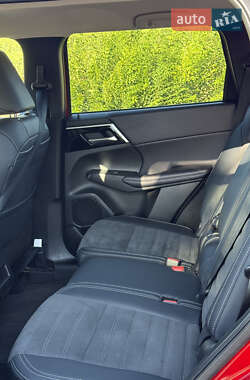 Внедорожник / Кроссовер Mitsubishi Outlander 2023 в 