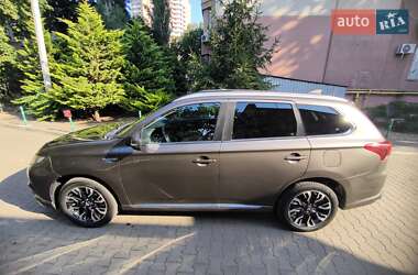 Внедорожник / Кроссовер Mitsubishi Outlander 2018 в Одессе
