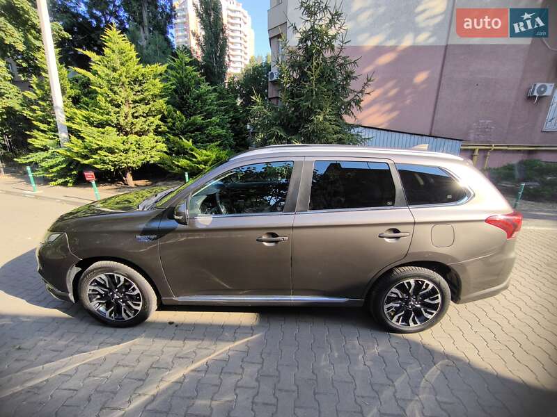 Внедорожник / Кроссовер Mitsubishi Outlander 2018 в Одессе фото 3 Внедорожник / Кроссовер Mitsubishi Outlander 2018 в Одессе