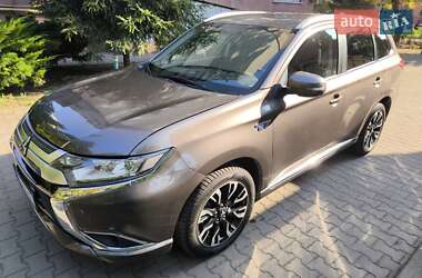 Позашляховик / Кросовер Mitsubishi Outlander 2018 в Одесі