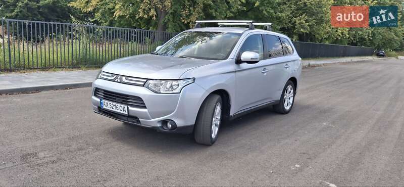 Mitsubishi Outlander 2013