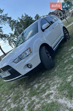Внедорожник / Кроссовер Mitsubishi Outlander 2011 в Василькове